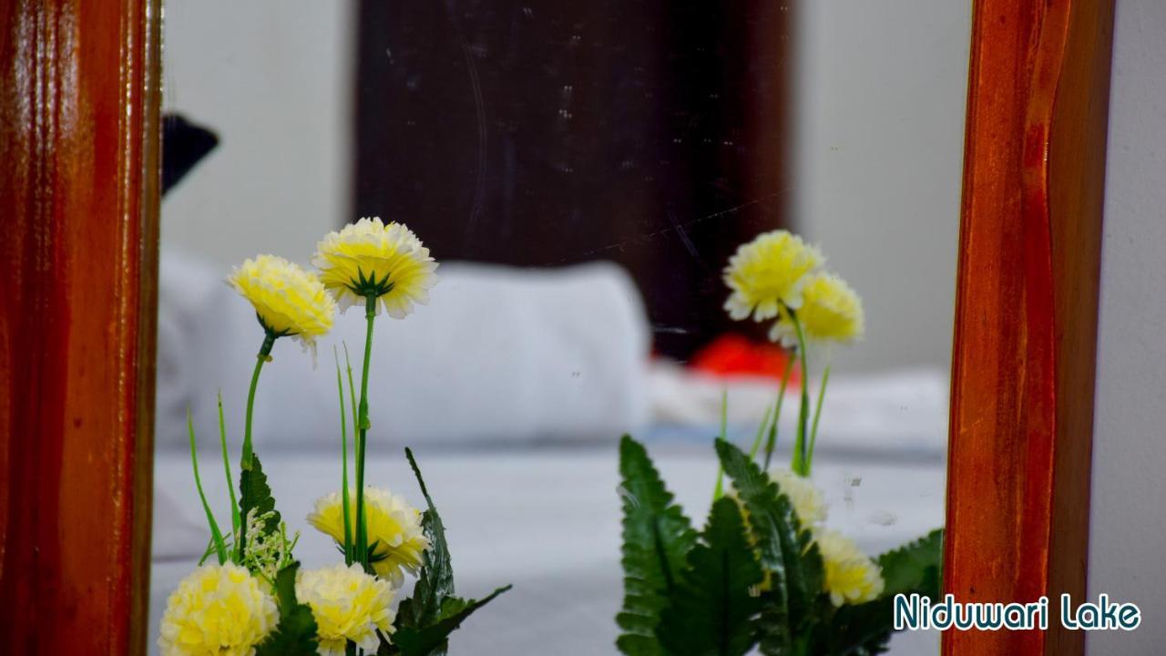 Niduwari Lake Homestay Dambulla Esterno foto