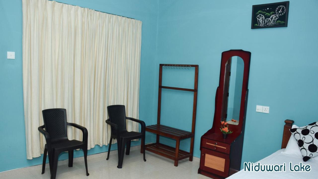 Niduwari Lake Homestay Dambulla Esterno foto
