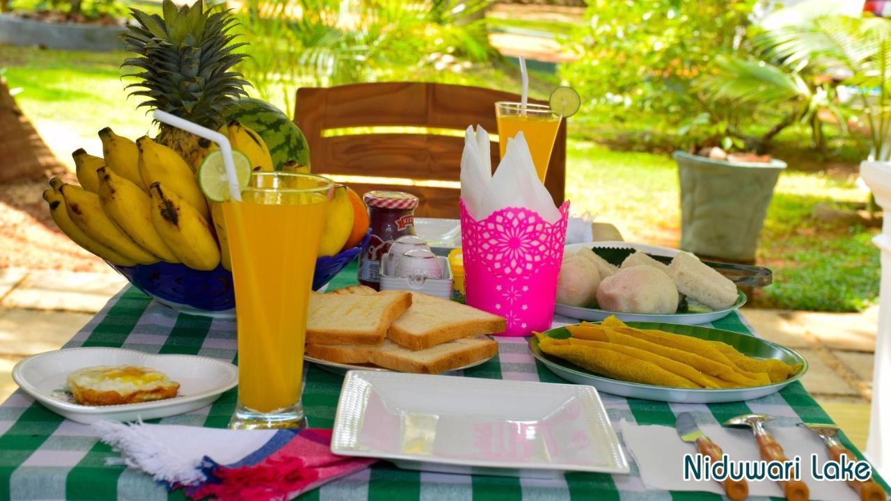 Niduwari Lake Homestay Dambulla Esterno foto