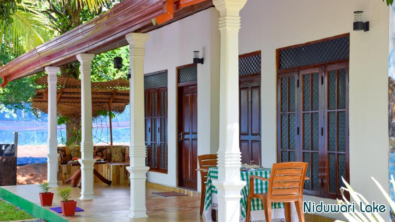 Niduwari Lake Homestay Dambulla Esterno foto