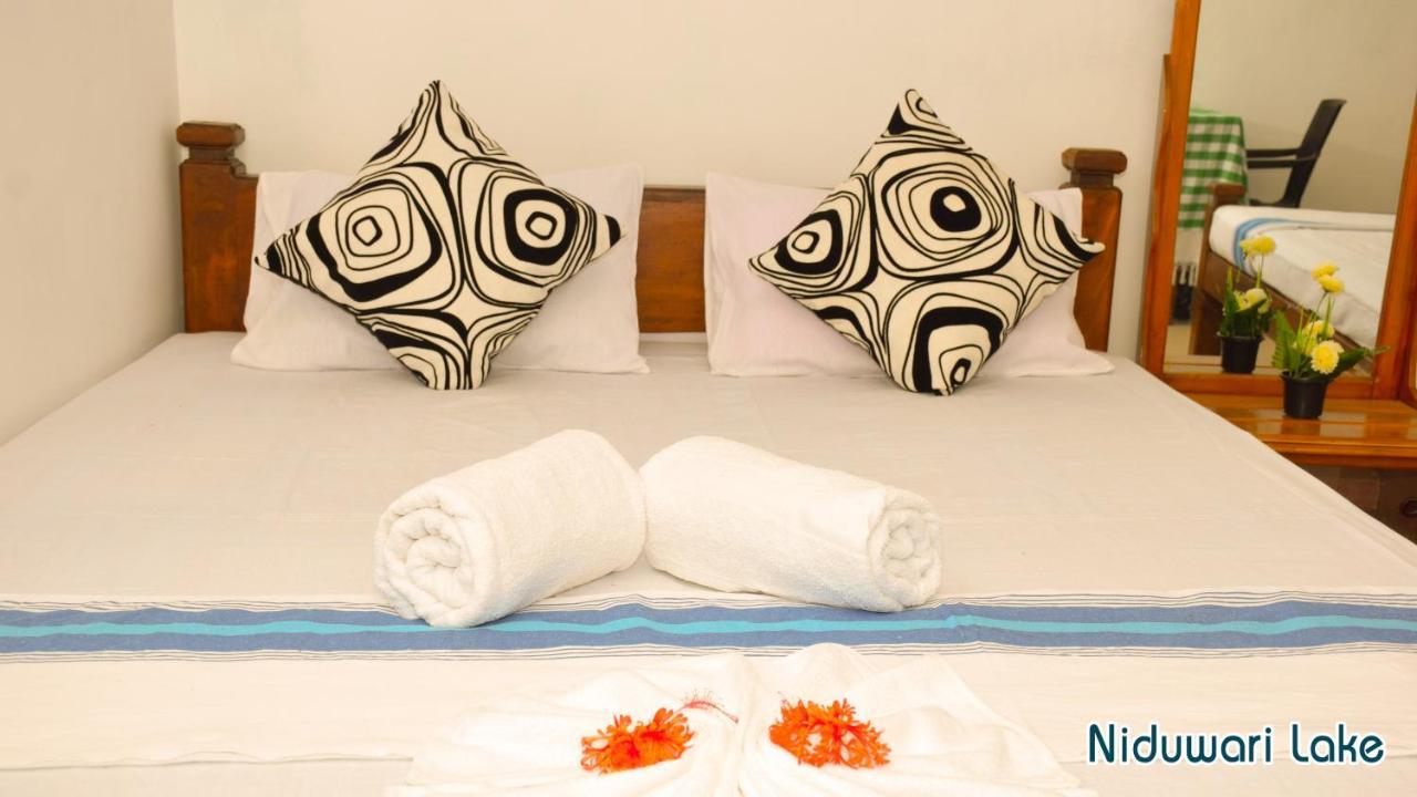 Niduwari Lake Homestay Dambulla Esterno foto