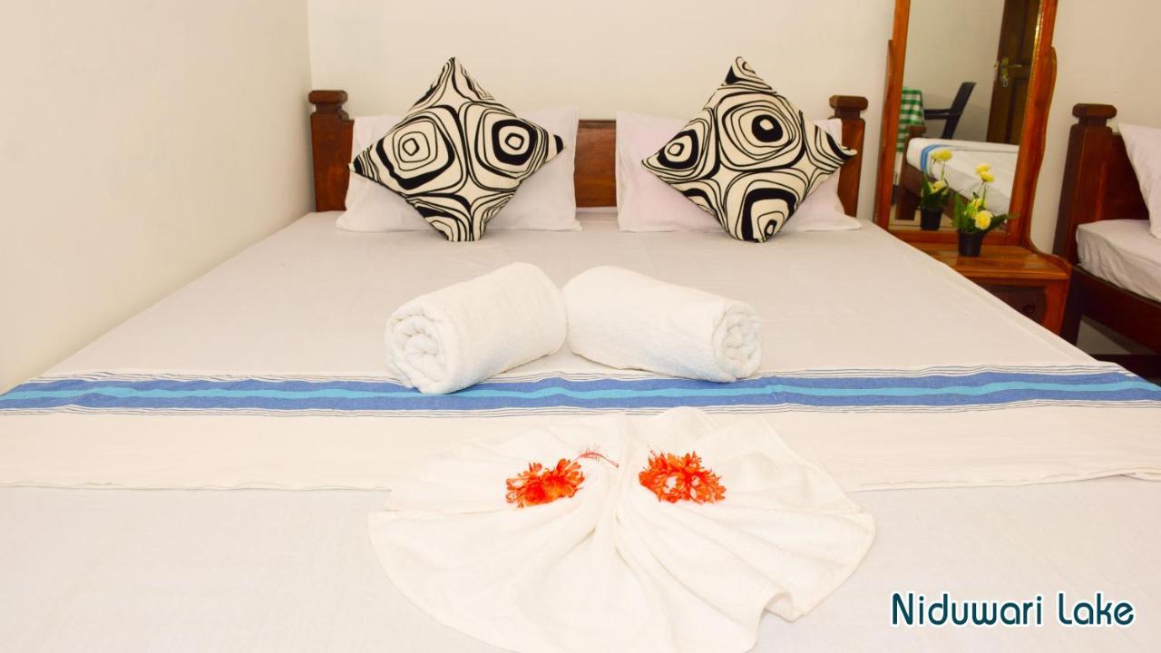 Niduwari Lake Homestay Dambulla Esterno foto